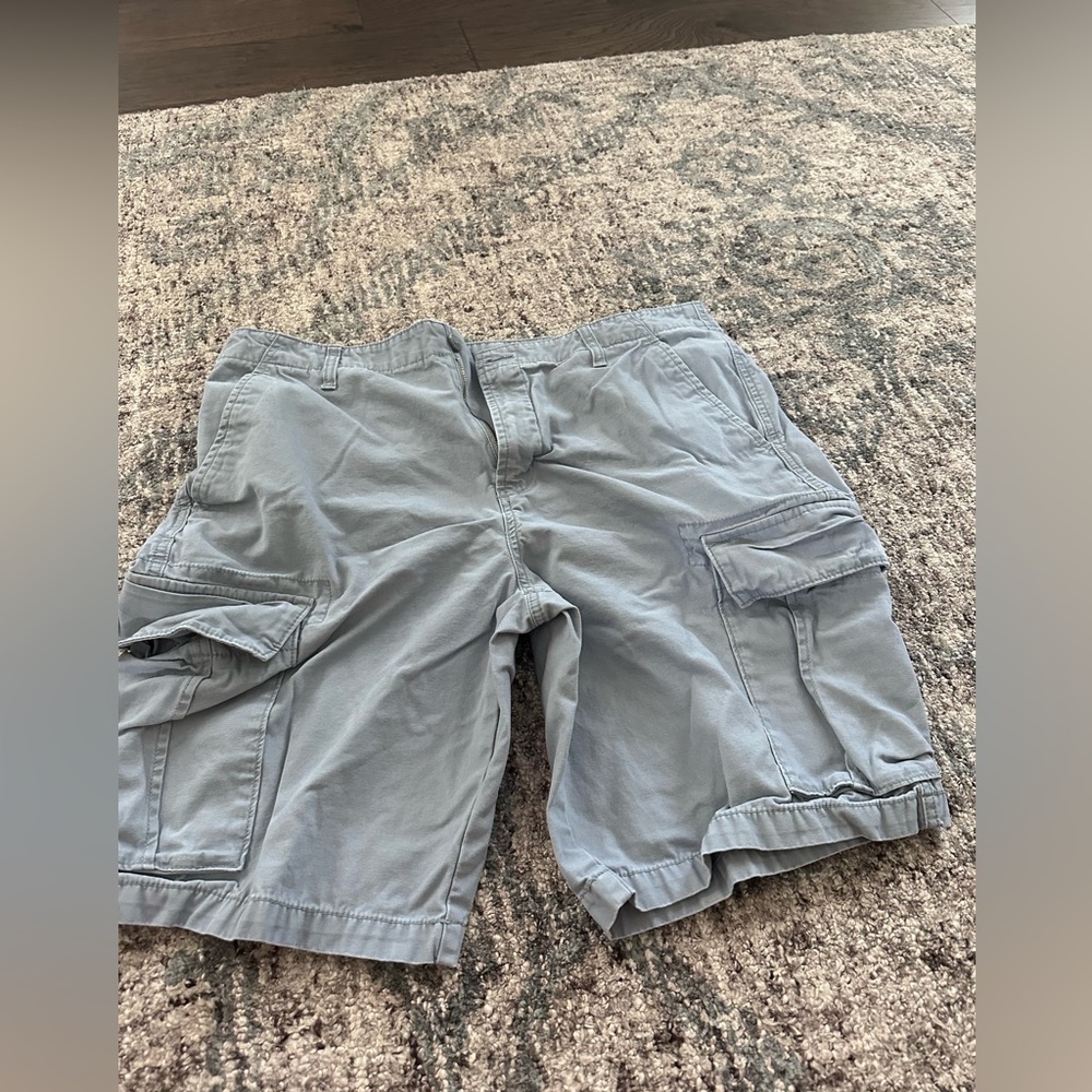 Men’s cargo shorts